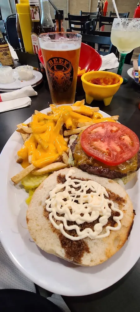 Giant Burger Cheese Fries